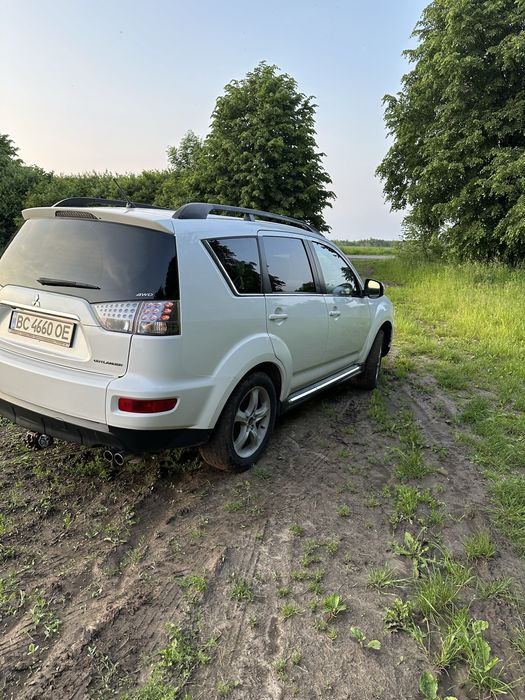 Mitsubishi outlender xl