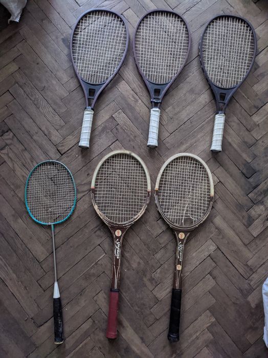 Ракетки для тенісу та бадмінтону