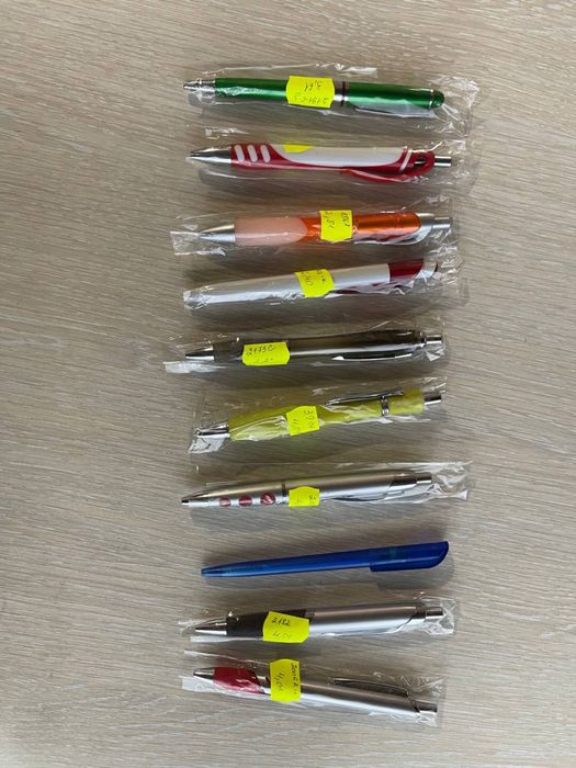 Реалвзуємо канцелярію! Маємо асортимент. Ціни вказані на товарі.