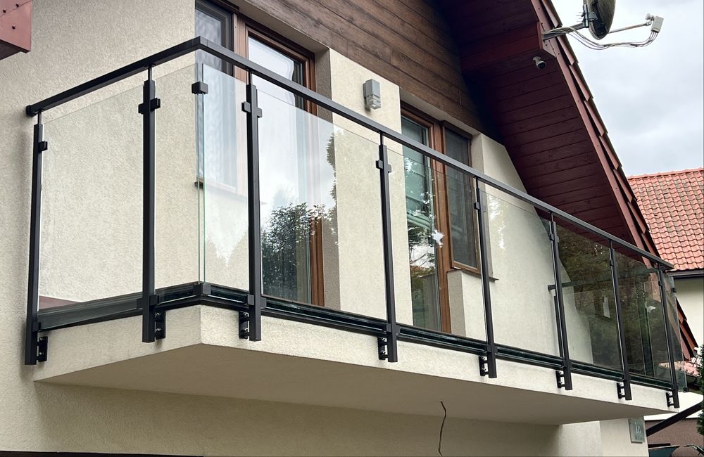 Balustrada na balkon ze stali nierdzewnej