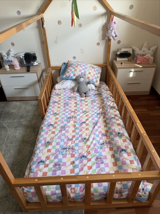 Cama montessori estilo casinha