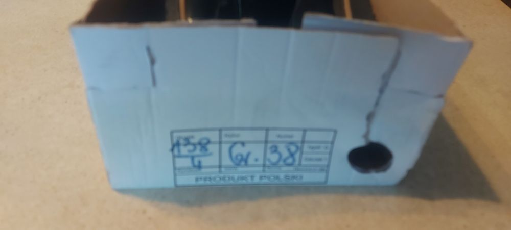 Buty lakierki 38 praktycznie nowe