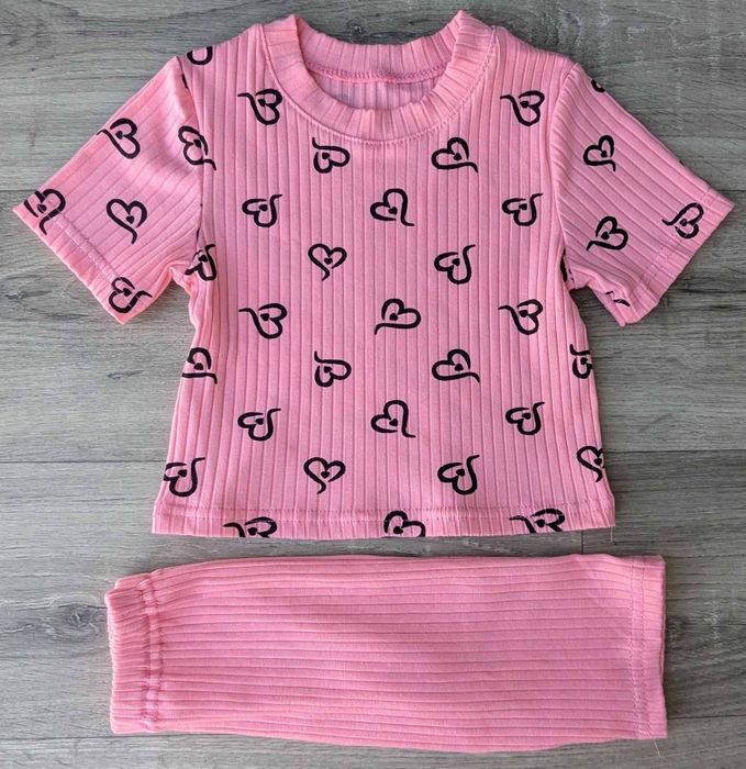 Костюм для дівчинки