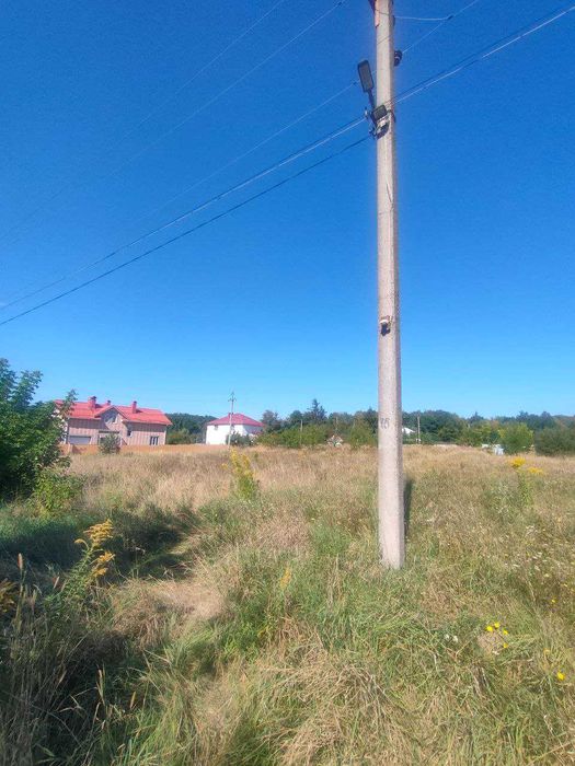 Продам гарну ділянку в передмісті