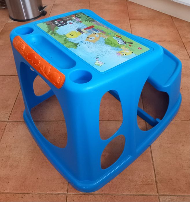 SECRETÁRIA EM PVC,CRIANÇA PINTAR.Casa,Quarto,Sala,Cozinha,Infantário.
