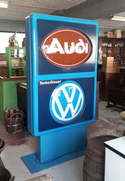 Reclame luminoso publicitário VW Audi de duas faces anos 80