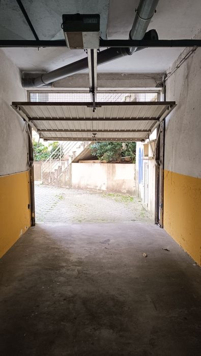 Garagem Fechada - Centro de Gaia - Liceu