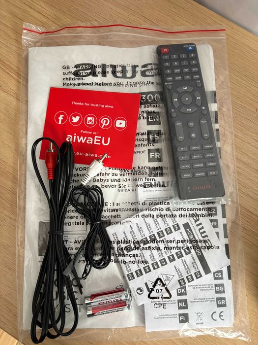 Wieża AIWA MSBTU-300 CD FM bluetooth pilot czarna