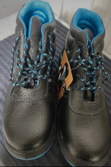 Bota biqueira de aço, marca Jhayber S3 SRC  de segurança, tam 38