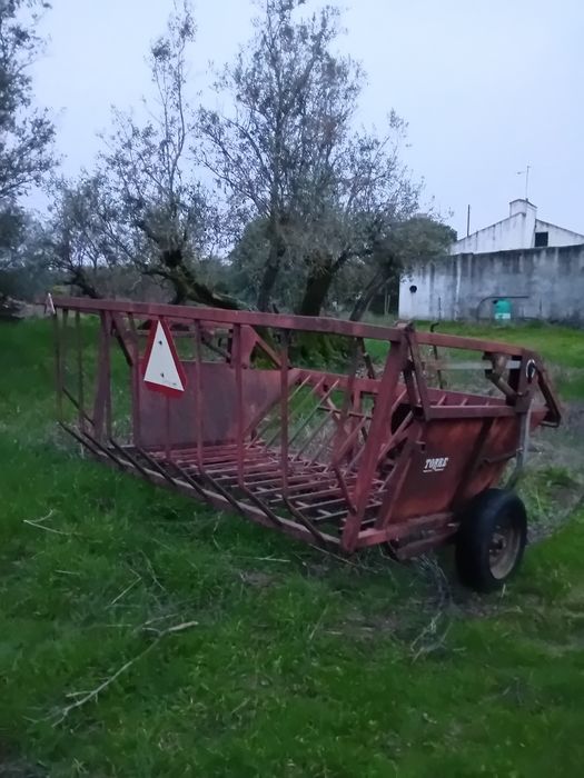 Carrinho de fardos