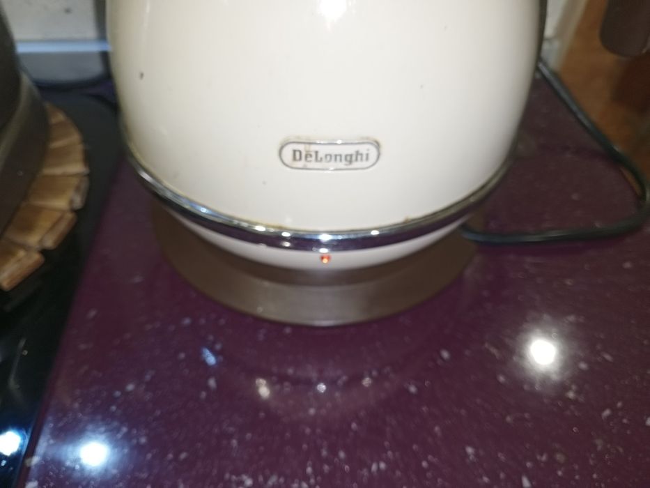 Электрочайник delonghi  dex на запчасти