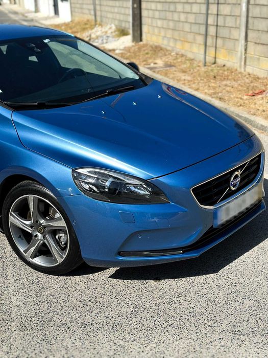 Volvo V40 D4 (2014)
