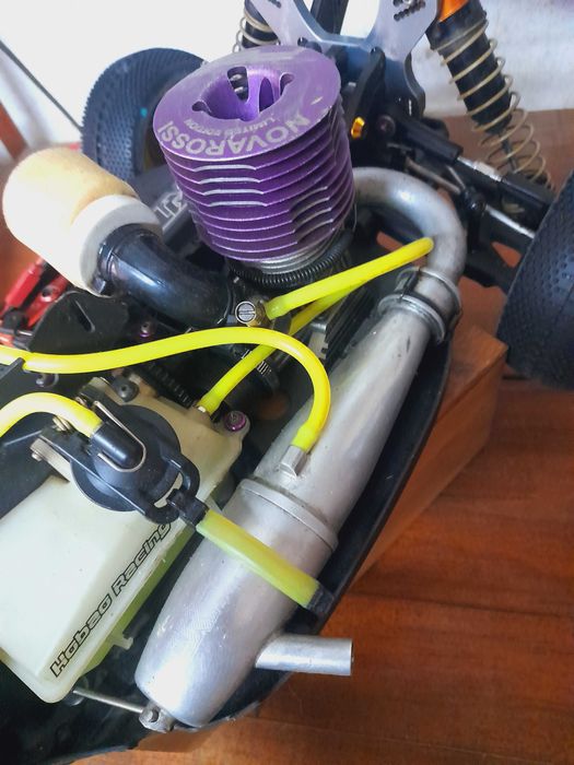 Carro telecomandado escala 1/8