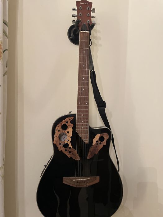 Guitarra semi-acústica Harley Benton
