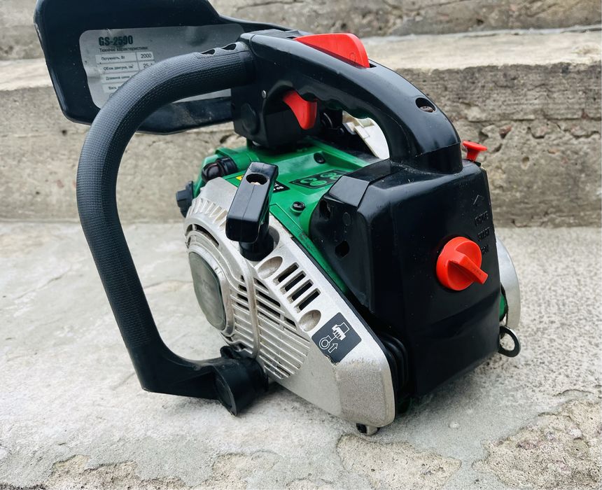 Бензопила Grunhelm GS-2500