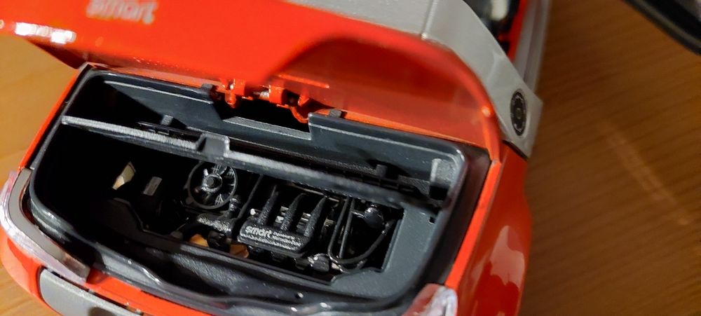 Model 1:18 Smart Roadster Bburago