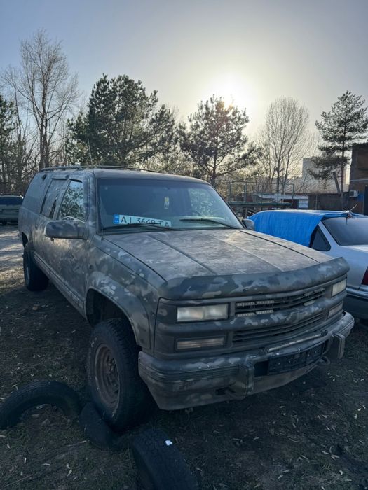 Chevrolet SUBURBAN