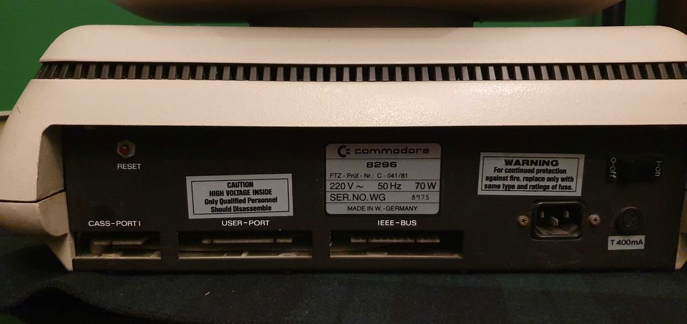 Sprzedam komputer COMMODORE 8296 kolekcjonerski klasyk !!!