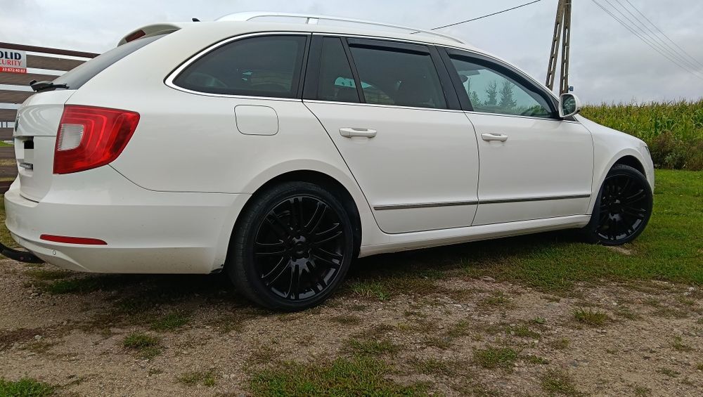 Skoda suberb 2012//2.0 disel 4x4