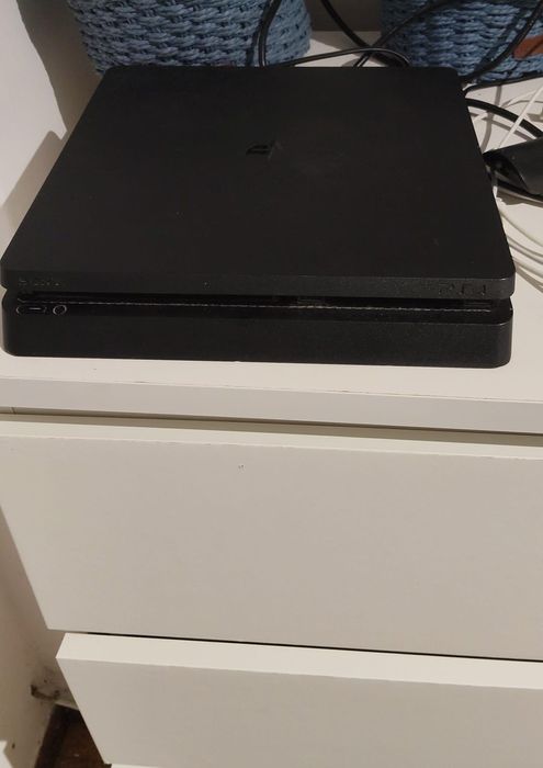 PS4 com comando a funcionar na perfeição