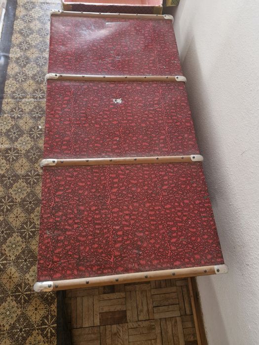 Arca vintage com metal