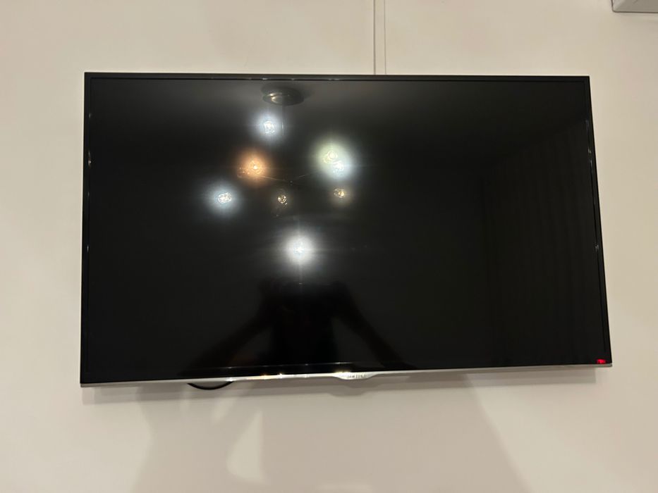 Vendo televisão em segunda mão