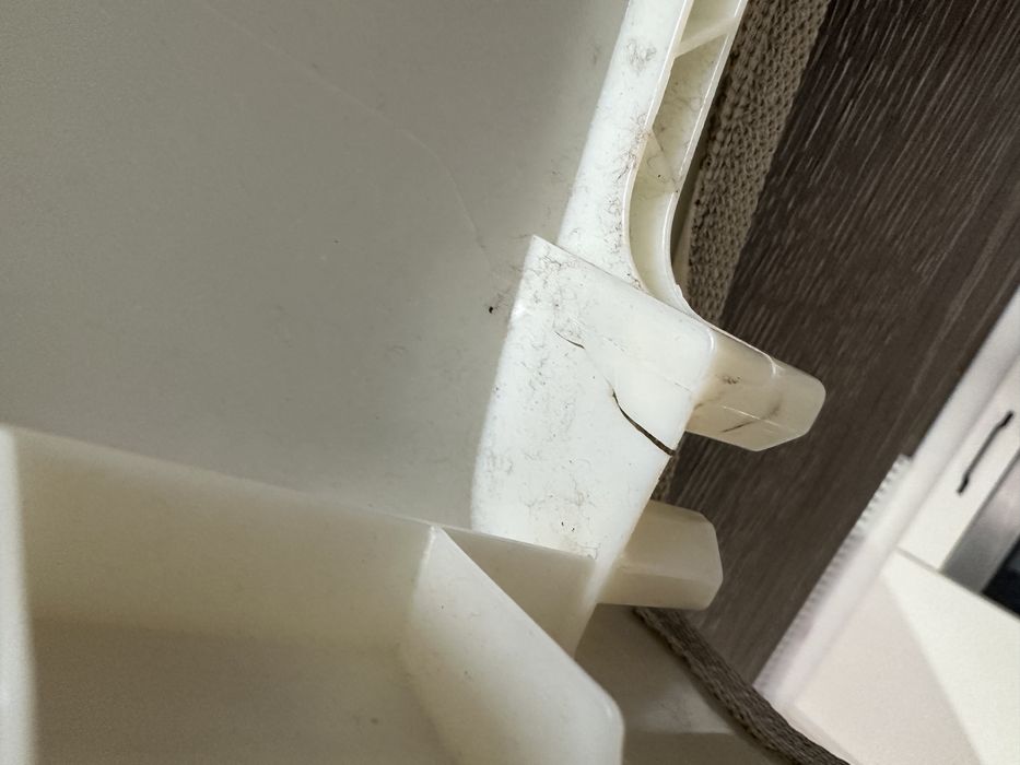 Обшивка стійки салону середня ліва - Audi Q7 4M