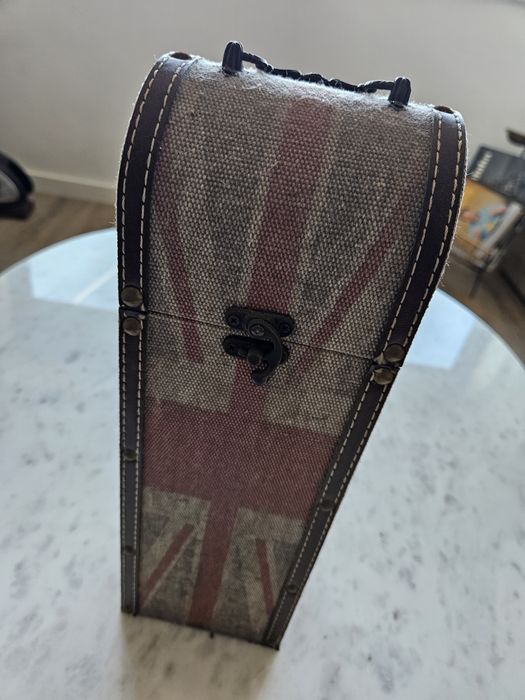 Vela decorativa (garrafa de vinho - tam. real)