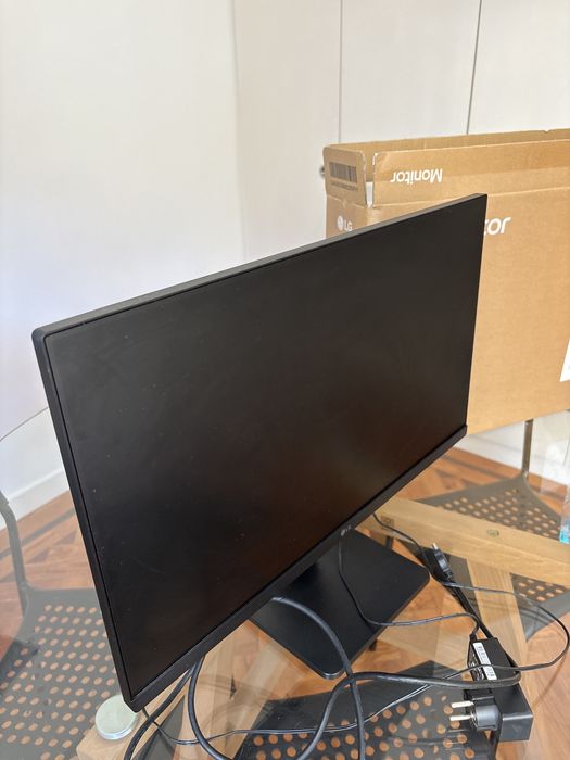 LG monitor 24”/60cm