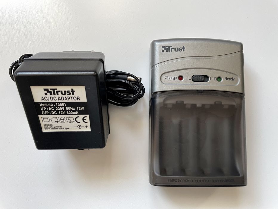 TRUST - Ładowarka do baterii.