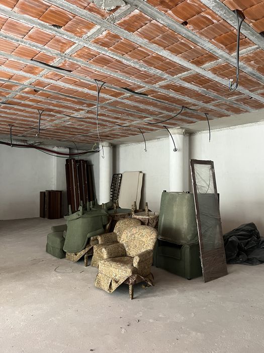 Material de Armazem / Loja para desocupar (Para Venda Rapida)