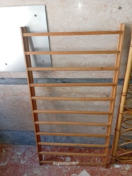Cama de Bamboo e pinho pra criança