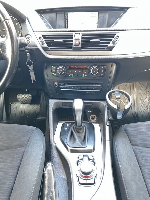 Продам BMW X1  2.0 Dizel