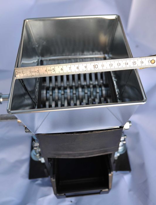 shredder dwuwałowy SUM ST-110, rozdrabniacz, młynek, kruszarka