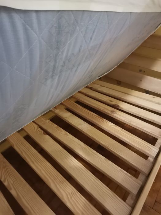 Продам 2-х ярусную кровать, срочно