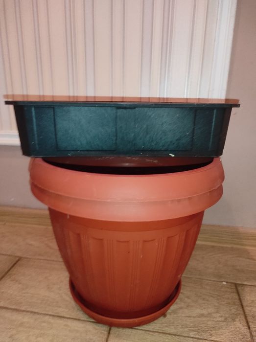 Горшки цветочные 3 штуки / вазоны