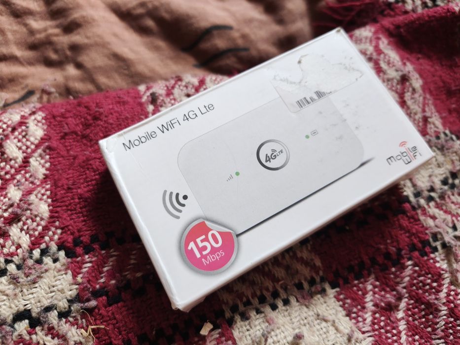 Router przenośny 4g na kartę SIM  użyty może 3 razy .Zadbany