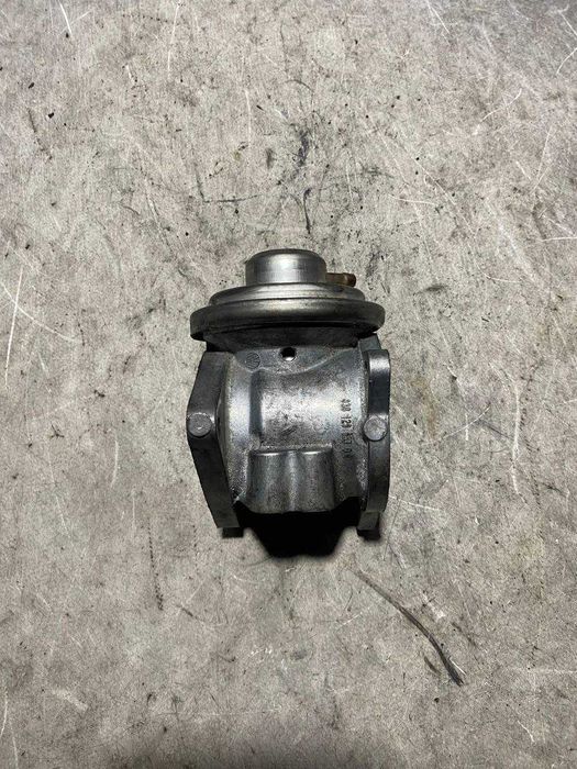 Клапан EGR рециркуляції газів VAG 1.9 TDI 038131501AN 038129637D