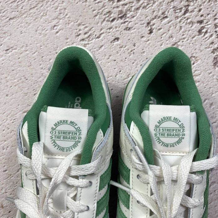 ig3778 нові adidas forum low originals жіночі кросівки white/green