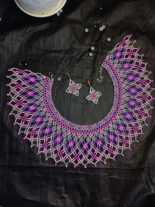 Силянка виконана з чеського бісеру ручна робота підійде для подарунка