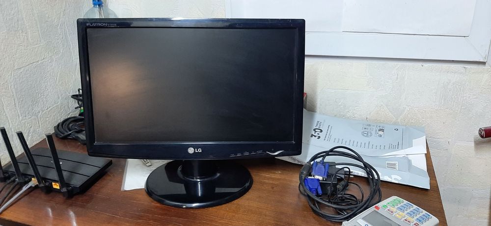 Монитор 19 LG Flatron W1943SE-PF под ремонт или на запчасти