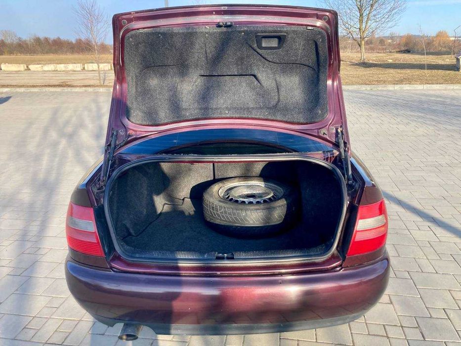 Продам автомобіль AUDI