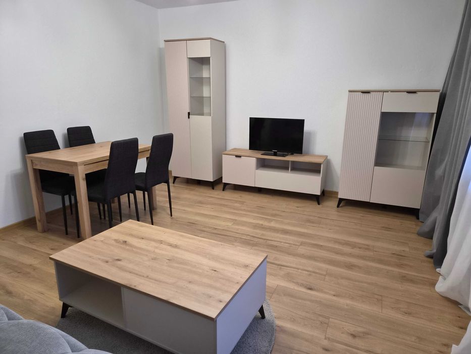 Do wynajęcia komfortowe, świeżo wyremontowane mieszkanie o powierzchni 48 m², położone na drugim piętrze na osiedlu Michałów w Radomiu
