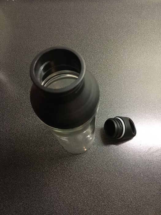 Beverage Bottle441772639373250561