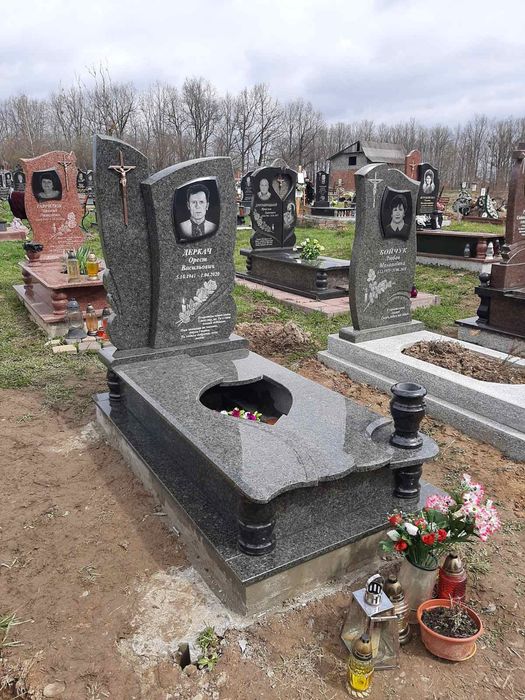 пам'ятники від виробника