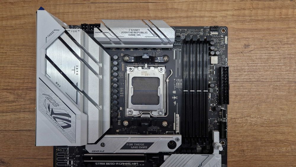 Płyta główna Asus Rog Strix B650-A Gaming Wifi box gwarancja nr 499817