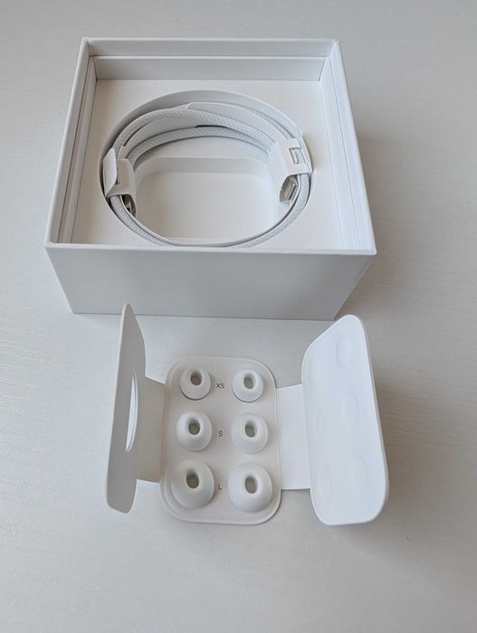 AirPods Pro 2 USB-C originais — Fatura e acessórios