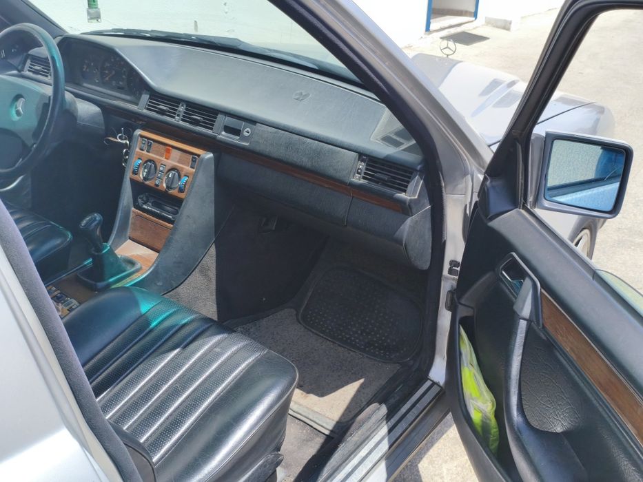 Mercedes Benz 200d (w124)