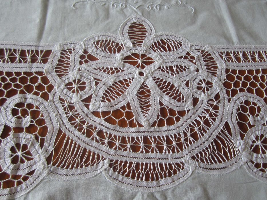 Lindíssima Toalha Verde Água Bordado Manual- Grande BAIXA