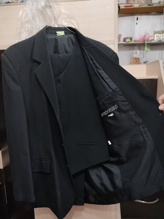 Продам костюм тройка